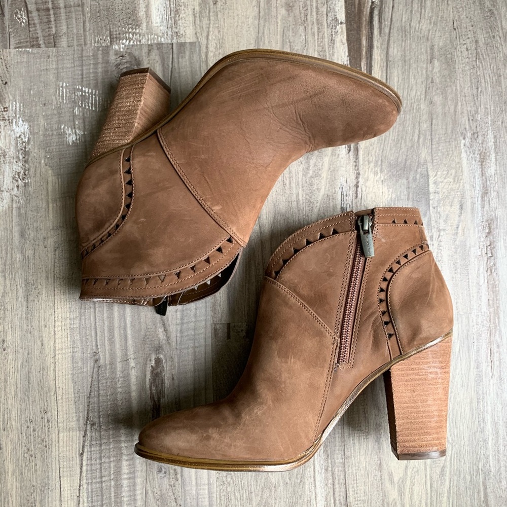 Vince Camuto Fritan Brown Heeled Ankle Booties 8.5